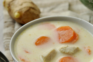 Gyömbéres leves – kókusztejszínnel